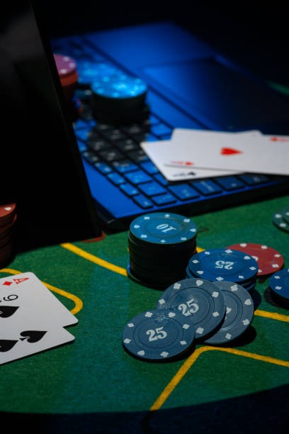 hamtoto mobile app interface showing live-dealer tables and sportsbook markets